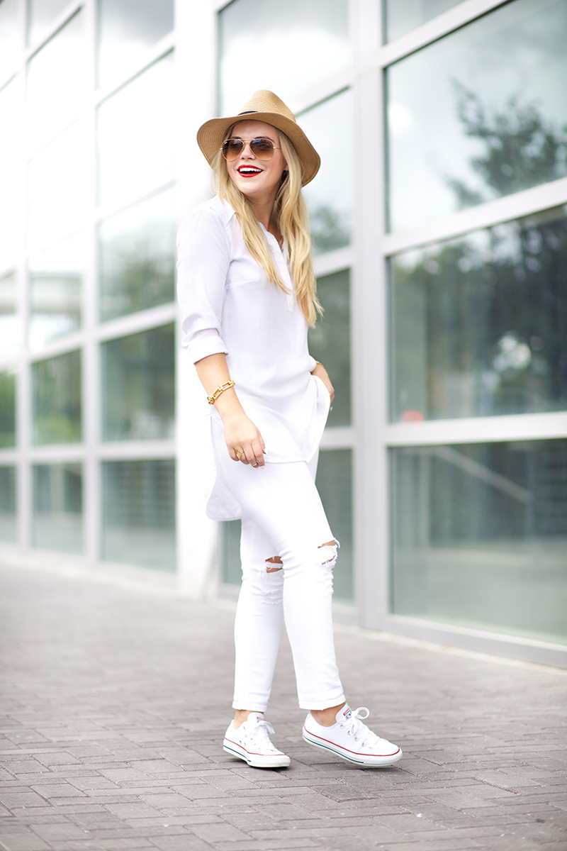 beige + white | Out & About | Fashion outfits, Fashion, Style