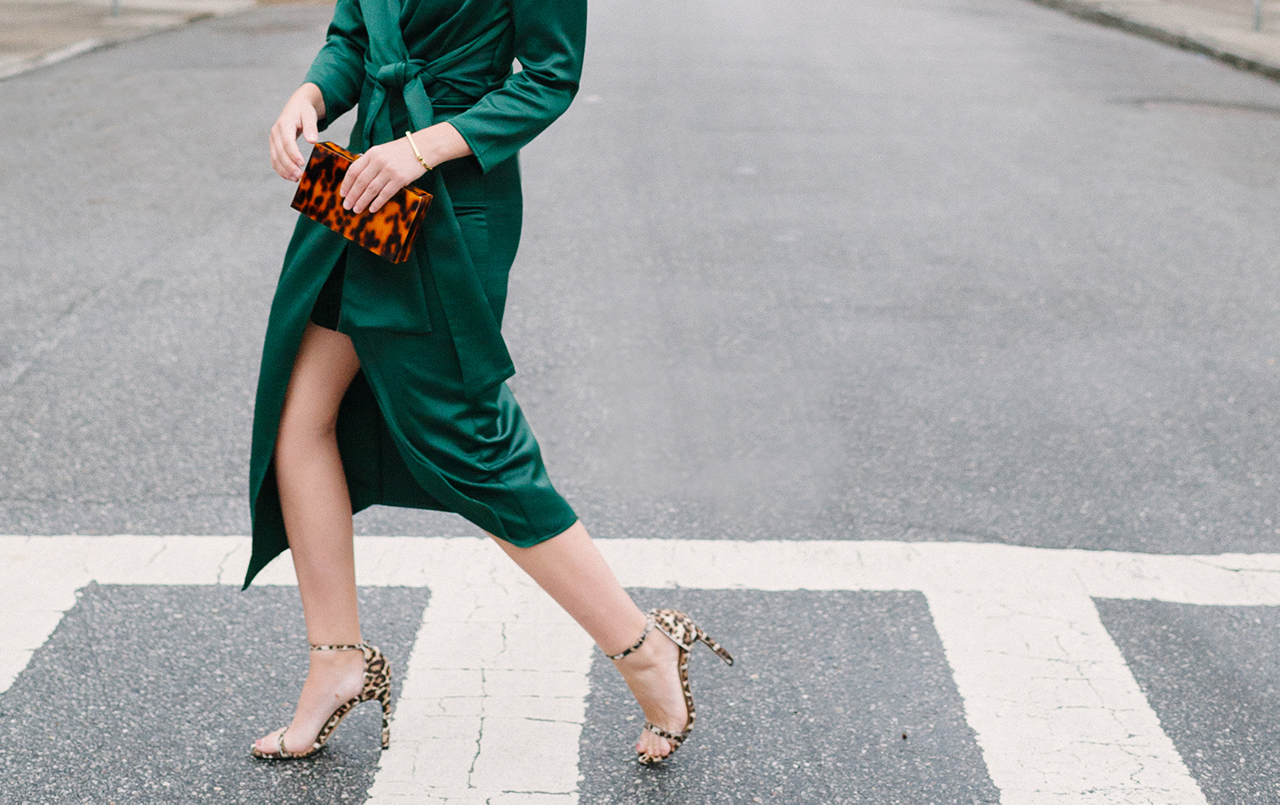 what color do you wear to a winter wedding