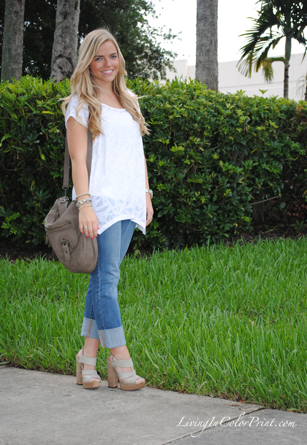 Casual chic jean looks, rolled up jeans, white t, MIA Shoes
