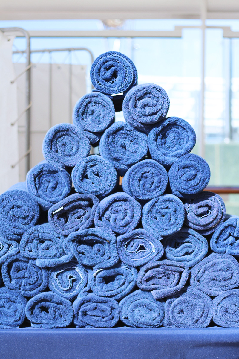 stack-of-blue-towels