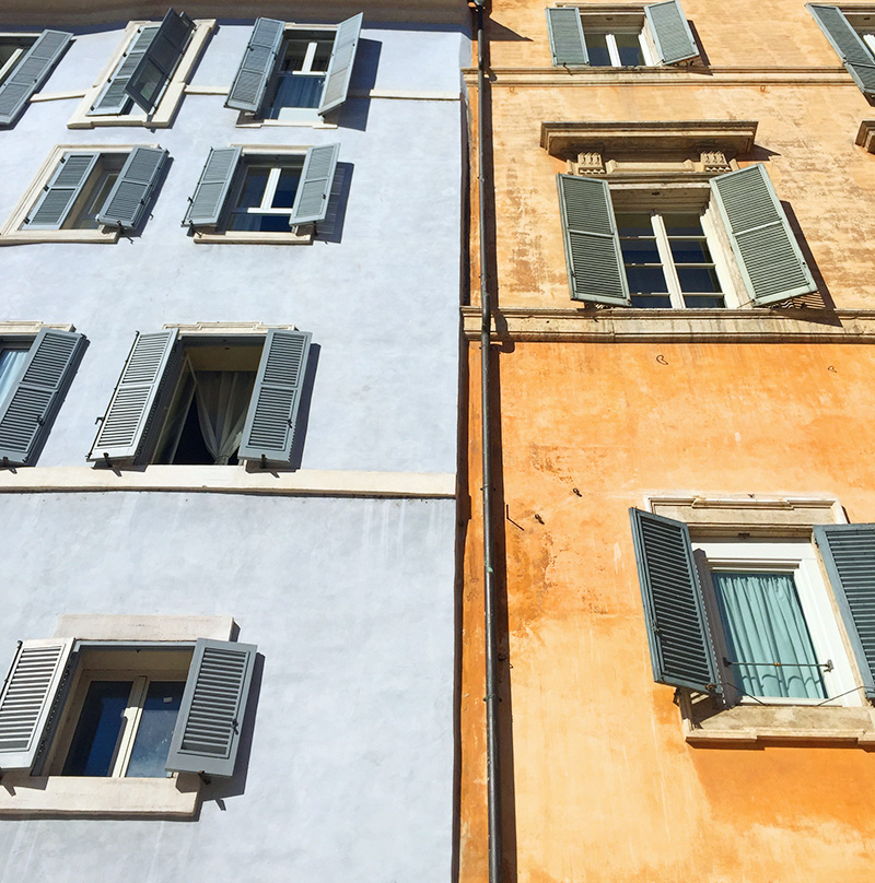 colored buildings of Rome