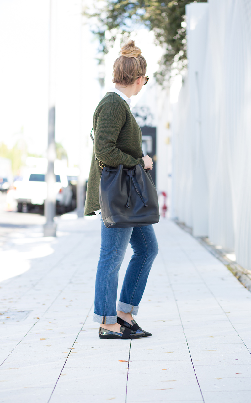 tomgirl outfit, olive green oversized sweater