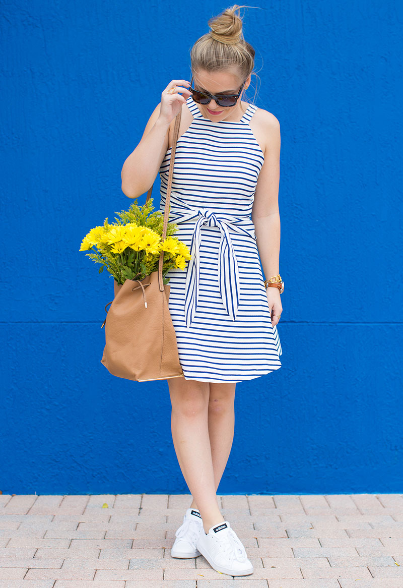 what to wear in napa valley, blue and white stripe dress, adidas neo sneakers, dress and sneakers outfit