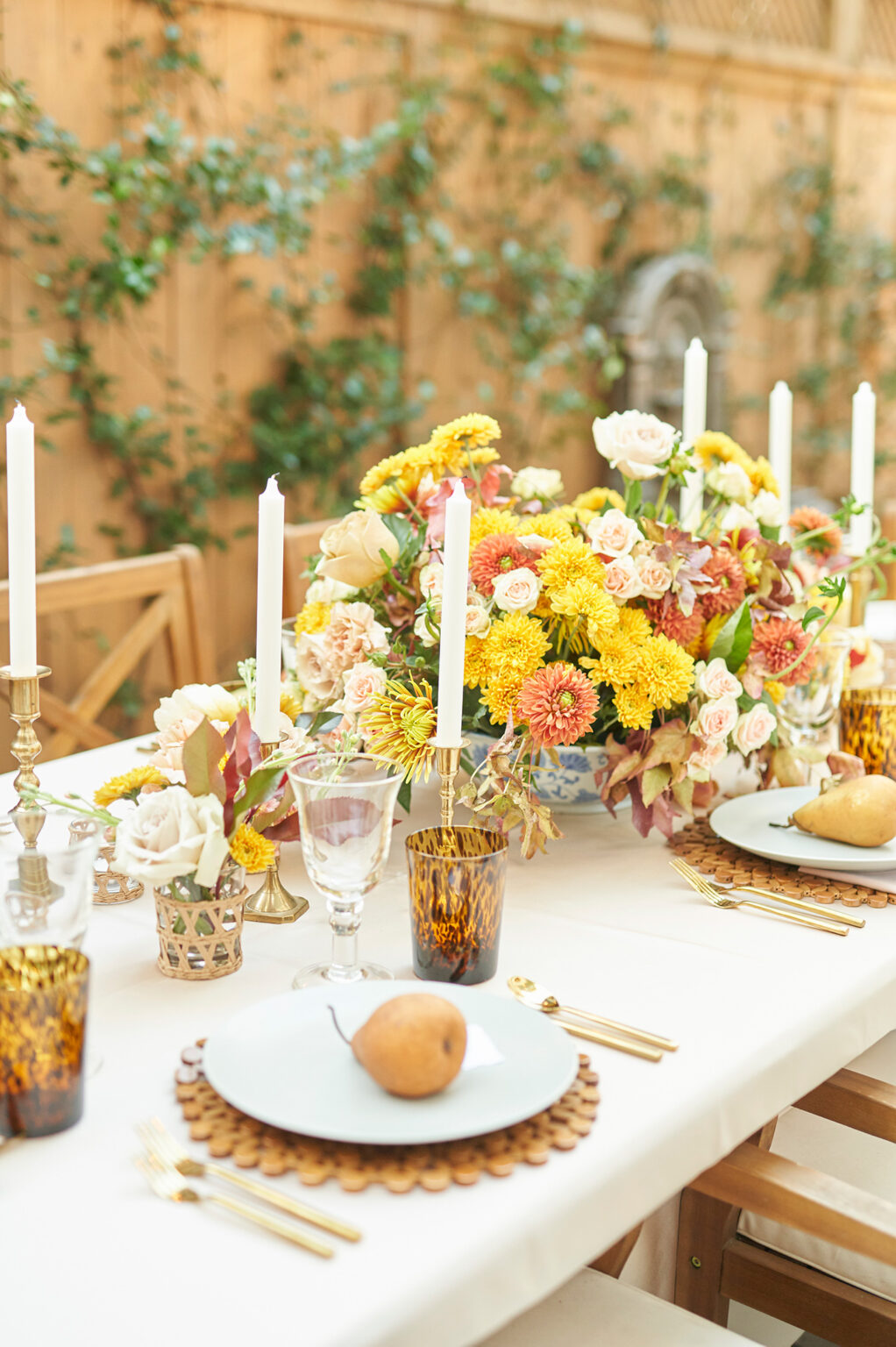 Elegant Autumn Tablescape for an Outdoor Friendsgiving - Color By K