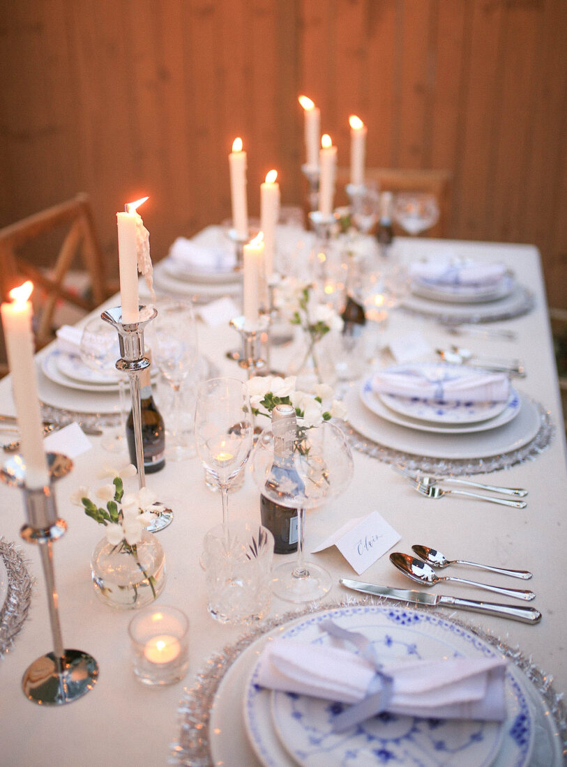 NYE Tablescape at Dusk | intimate backyard dinner