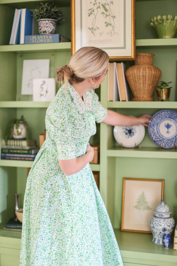 Styling Colorful Bookcase Built-Ins | Kelly Green Built Ins in Kristin Chambless' historic Charleston home